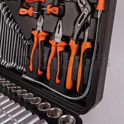 Набор инструментов AV Steel 147 предметов, 1/4", 1/2", профессиональный AV-011147
