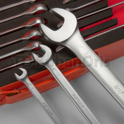 Набор ключей комбинированных 6-24 мм AV Steel 16 предметов в металлическом кейсе AV-011316